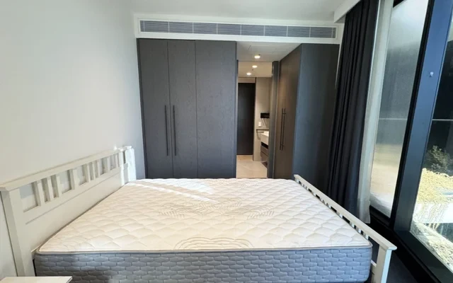 25 Waterfront Way 3