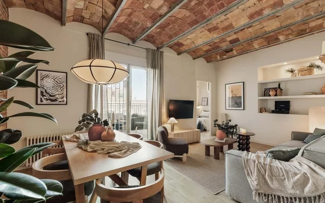 Daphne - 3 bedrooms and balcony in Sant Gervasi 0
