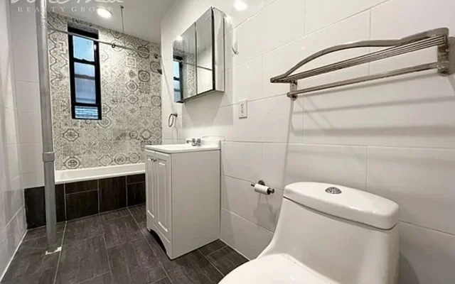 545 Edgecombe Ave 2