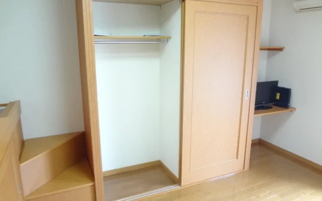 レオパレスニューセンチュリー - 北名古屋市の学生向け宿泊施設 - 102号房间(带独立厨房)