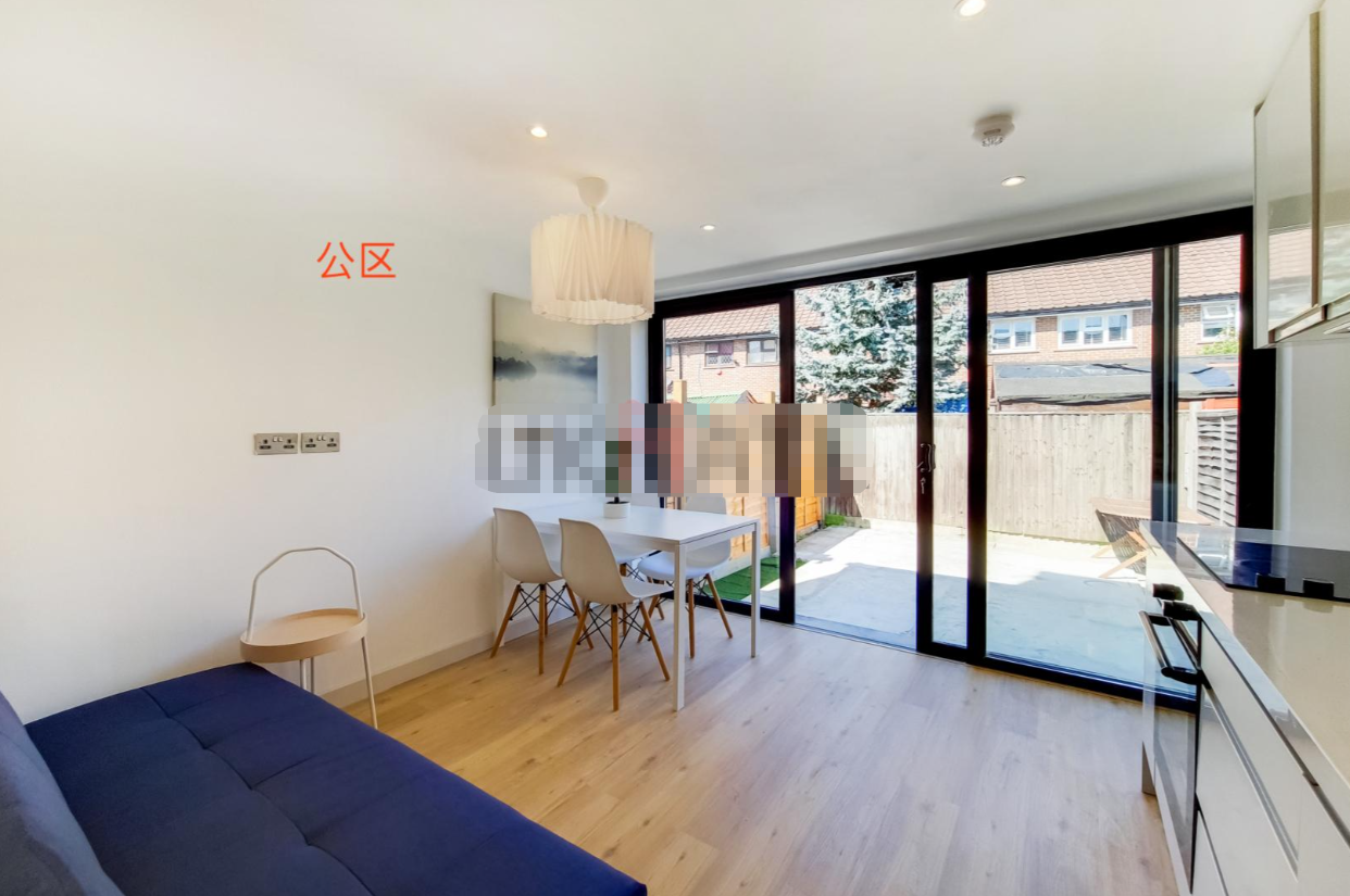 UM-YOLIVING South Bermondsey Studio 2
