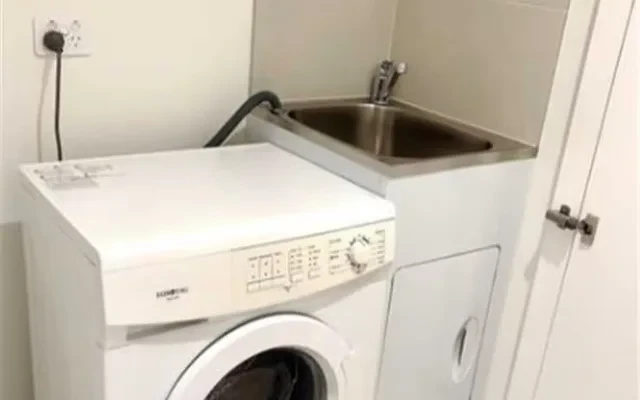 141 La Trobe Street 4