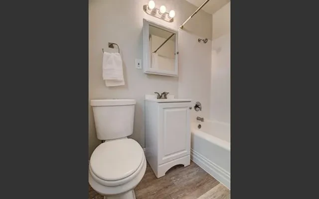 Huntington Apartments 4