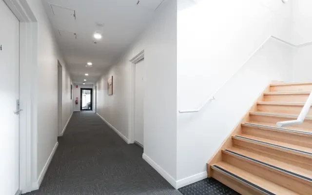 77 Elgar Road 4