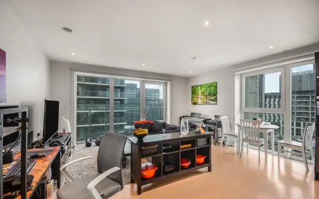 Lantana Heights, Glasshouse Gardens E20 0