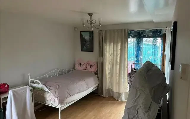 Poppintree Terrace 4