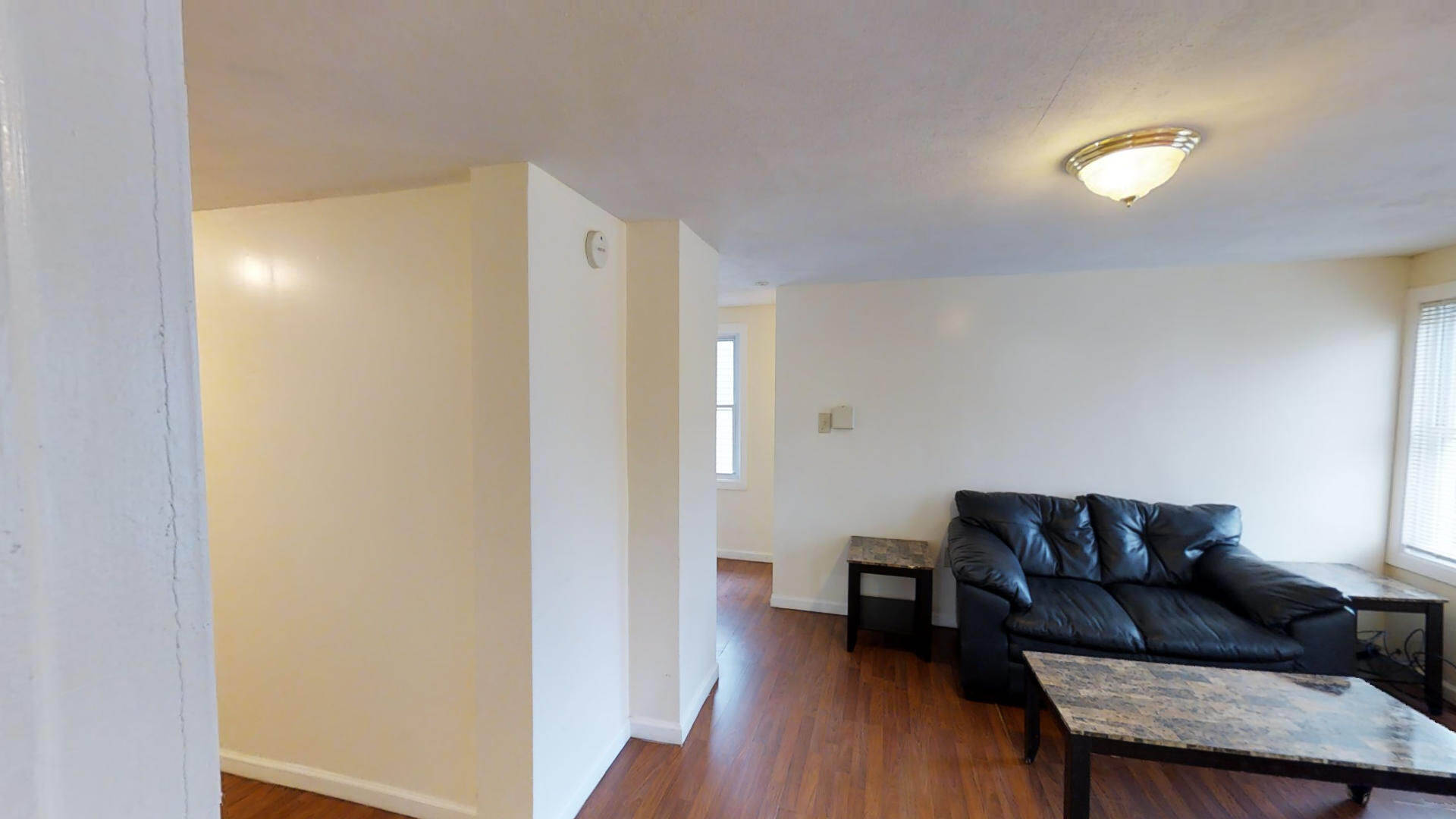 4 bed 1 bath-Apartment 2 per person
