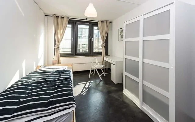 Weserstrasse 40DE-04-017M 0