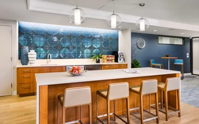 1443 Beacon Street - alloggio per studenti a Brooklyn - tavolino da caffè