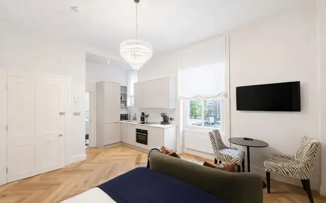 Penywern Road, Earls Court 3