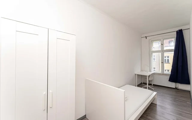 IMMANUELKIRCHSTR. 17 -  VH 4. OG rechts (Gigacube) - 1609 1