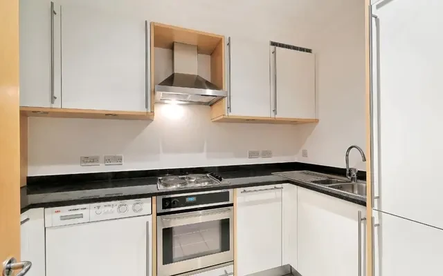 Osprey Court, Star Place, London, E1W 1AG 1