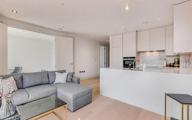 Renaissance Square Apartments, Renaissance Square, London, W4 2DZ 4