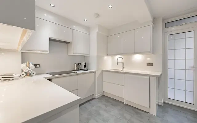 Shelton House, Sloane Street, London, SW1X 9QN 4