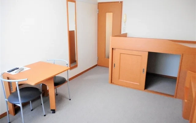 レオパレスマリモ - 上田市の学生向け宿泊施設 - 205号房间(带独立厨房)
