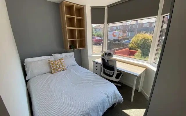 76 Peveril Road 1