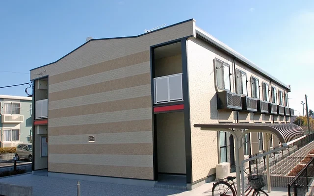 レオパレスフロンティア 4