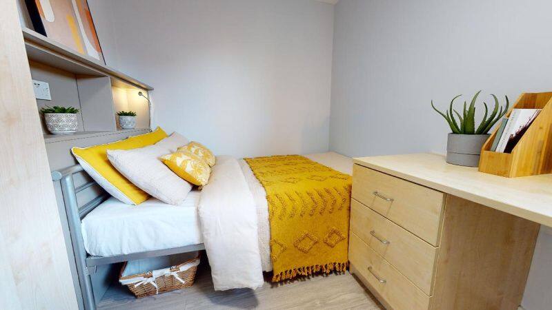 Bronze En Suite (Accessible)