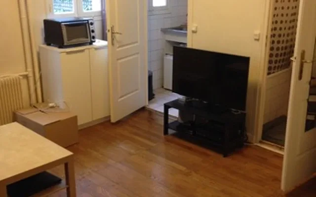 PARIS 17e·20m²·F1·Studio·With furniture 2