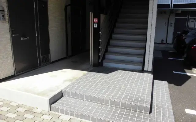 レオパレス天神 3