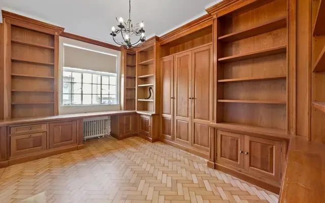 Stanford Court, Cornwall Gardens, South Kensington, London, SW7 4AB 3