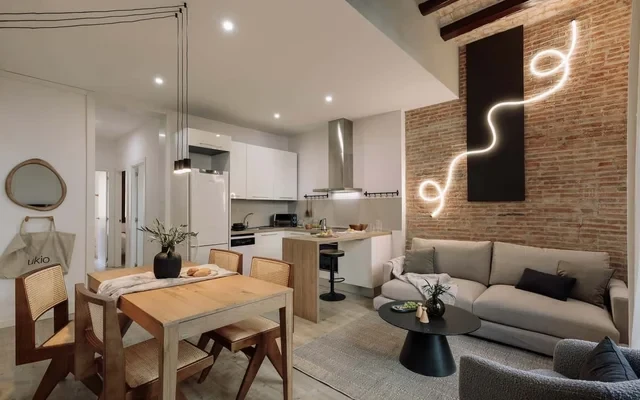 Chuck - 2 bedrooms and balcony in Sant Antoni 0