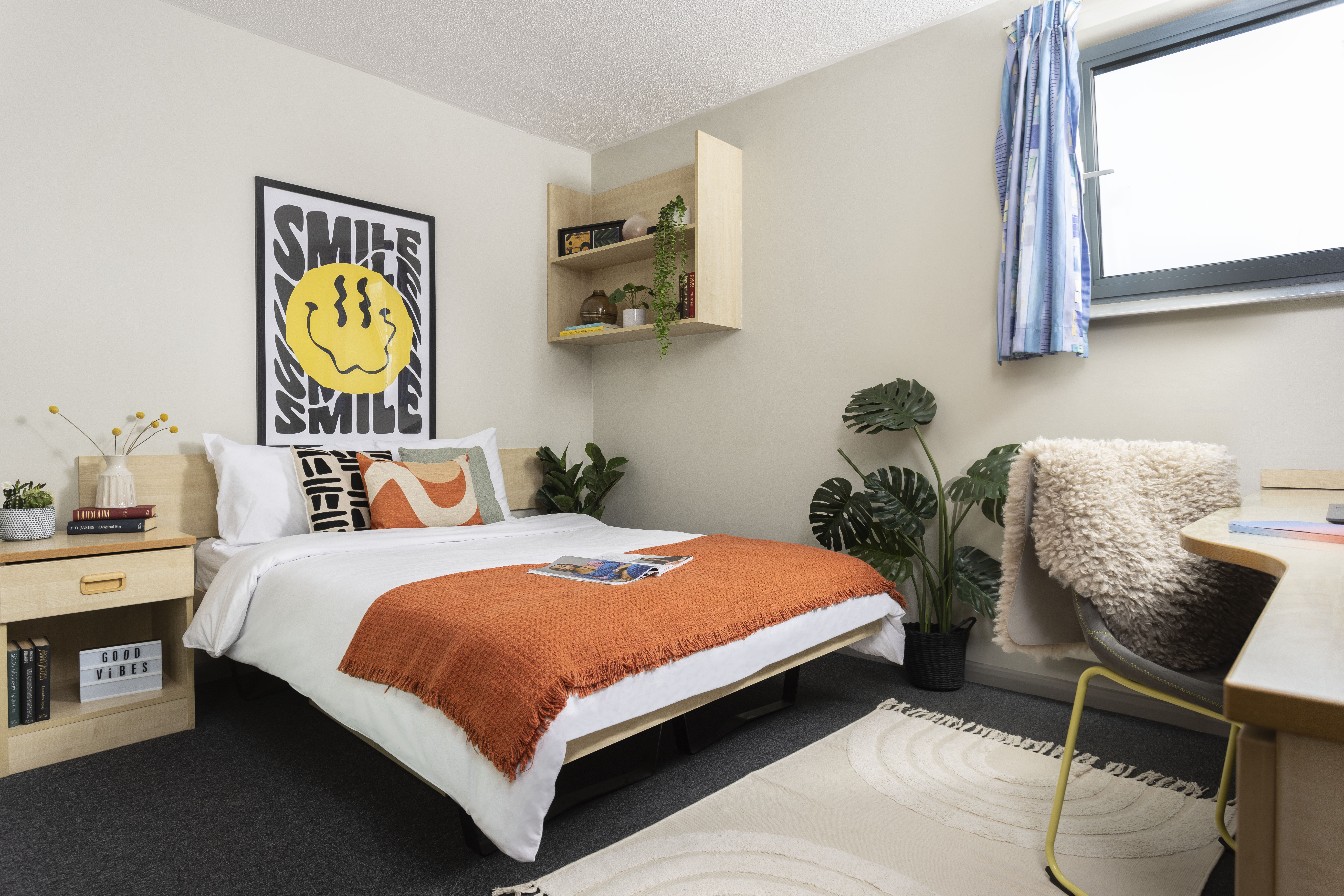 Large Ensuite: Three Bed Flat