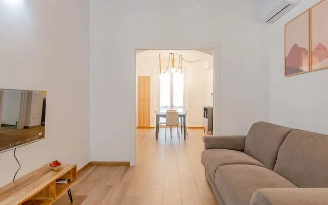 Royal Apartment 1