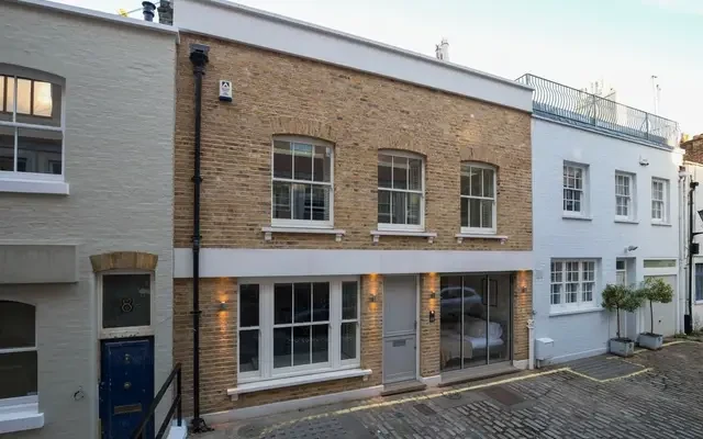 Clarkes Mews 13347# 3
