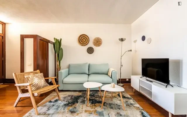apartment near Rua da Azinheira - Setubal student accommodation