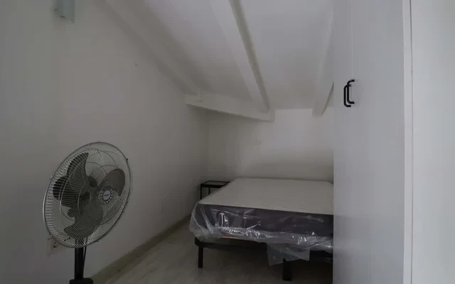 entire place Antonio Zamora 3