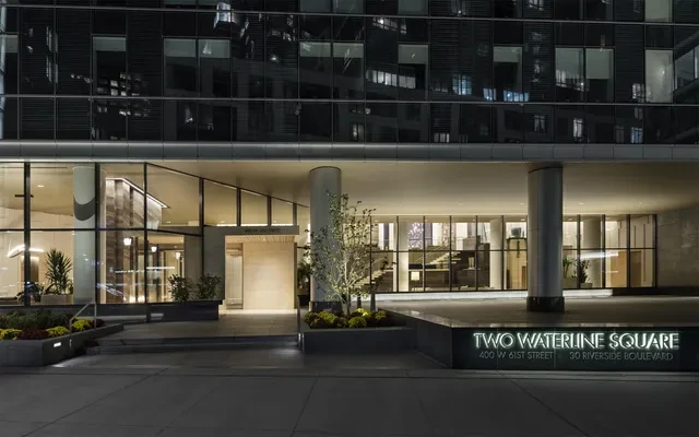 Waterline Square 1