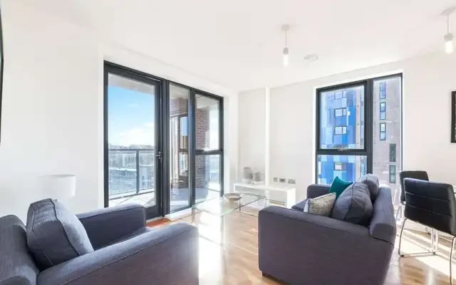 Centenary Heights 0