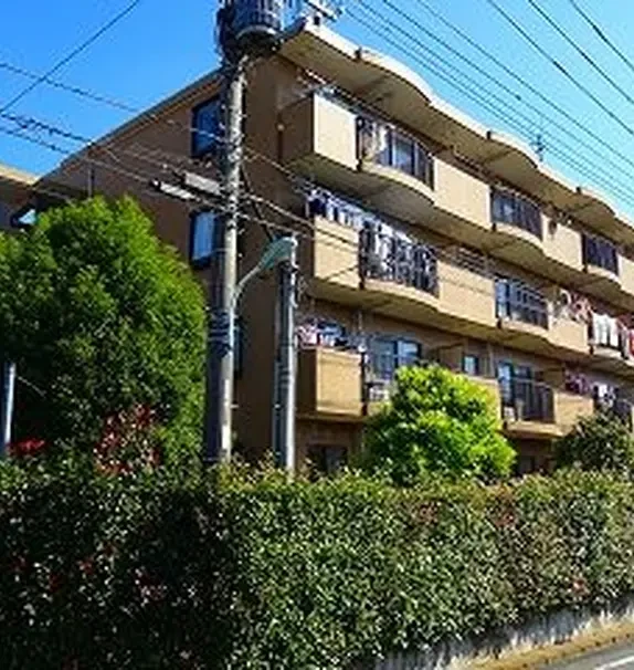 ベルクハウス 2階