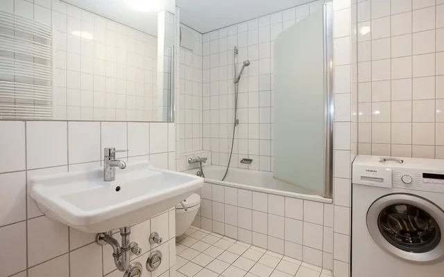 Weserstrasse 40DE-04-013M 0