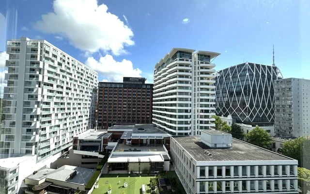 2 Eden Crescent 4