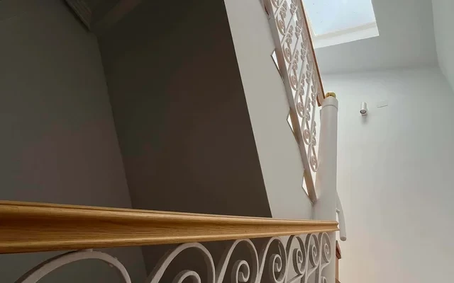 Apartment in Calle de Roma, Madrid for 330 m² with 8 bedrooms 2