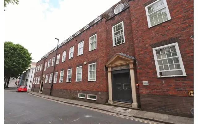 20 Frogmore Street, BS1 5LZ 2