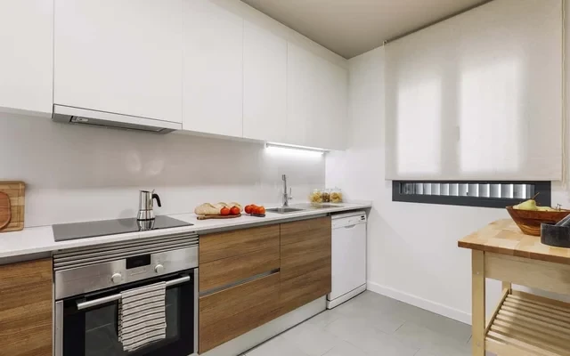 Paul - 2 bedrooms and pool in Poblenou 4