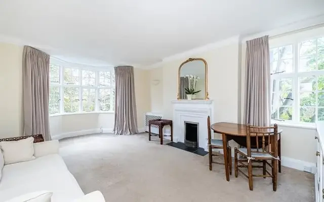 South Edwardes Square, London, W8 6HN 0