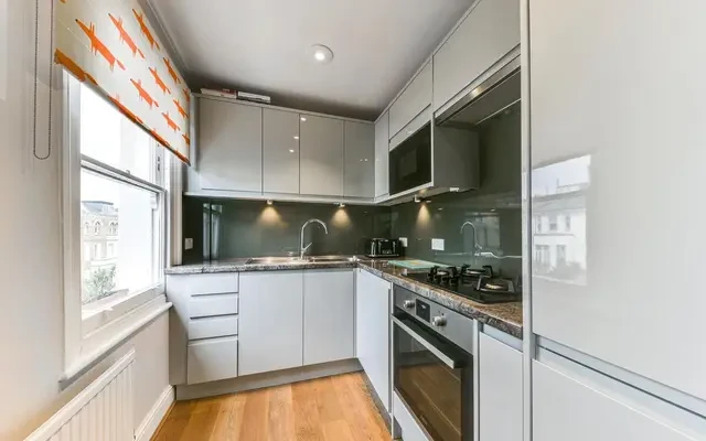 Lancaster Grove, London, NW3 4NX 2