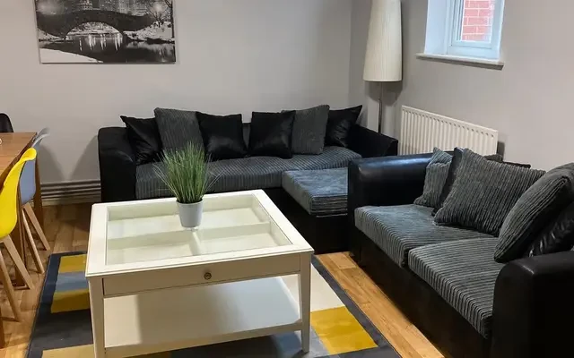 Albert Square 4