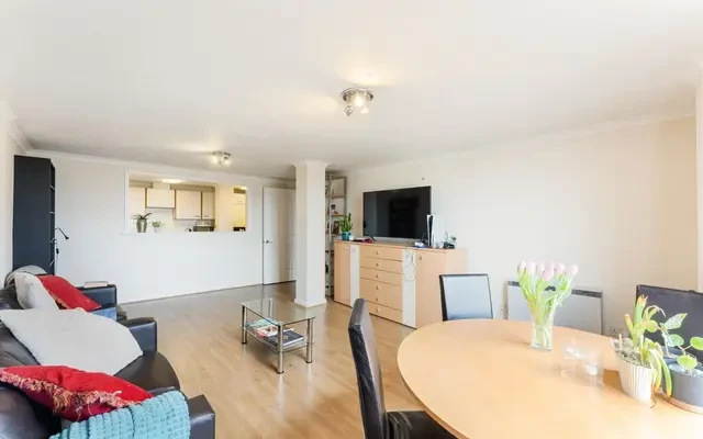 Hermitage Court, Wapping, London , E1W 1PW 2