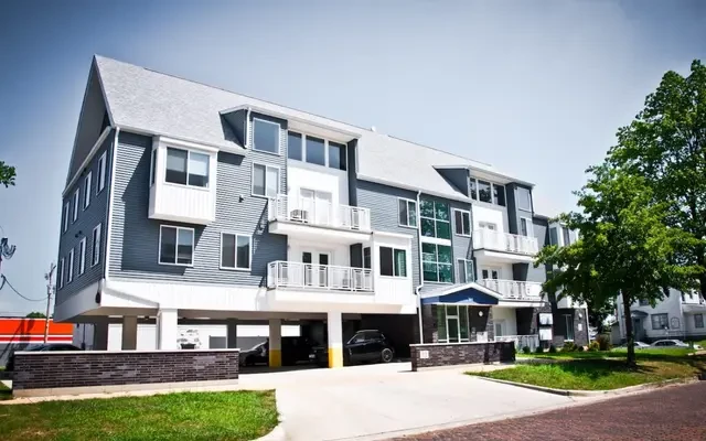 314 E. Clark Street 1