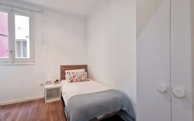 Comodo appartamento in Calle Valencia 1