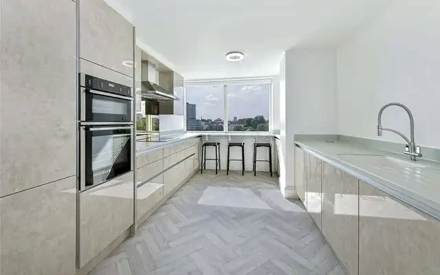 Peninsula Heights 1