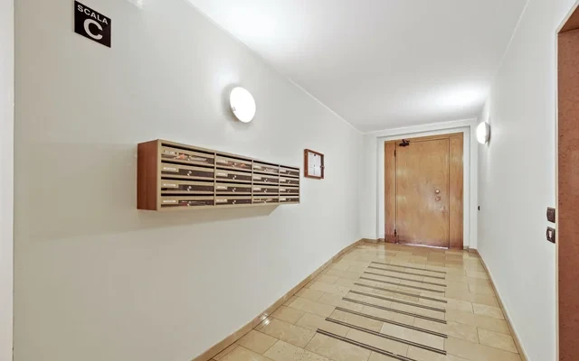 Appartamento in via Via Isaac Newton /B 0