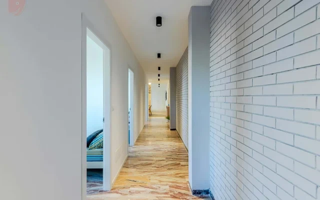 Room in Via Giuseppe Compagnoni, Ferrara for 172 m² with 9 bedrooms 3