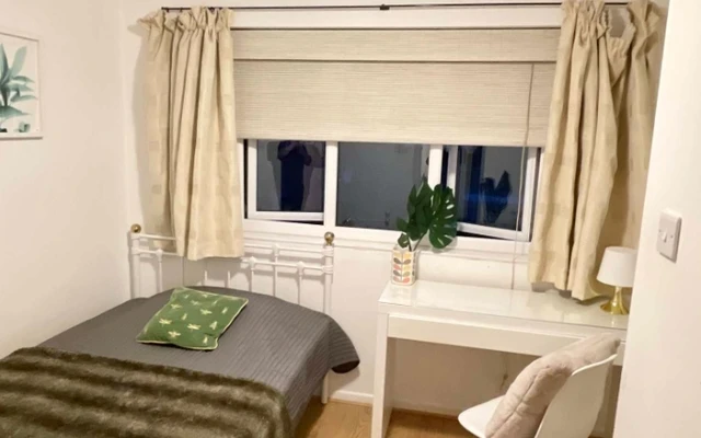 UM-YOLIVING Canary Wharf - London student accommodation - 4 Bedroom 4 Bathroom room 4
