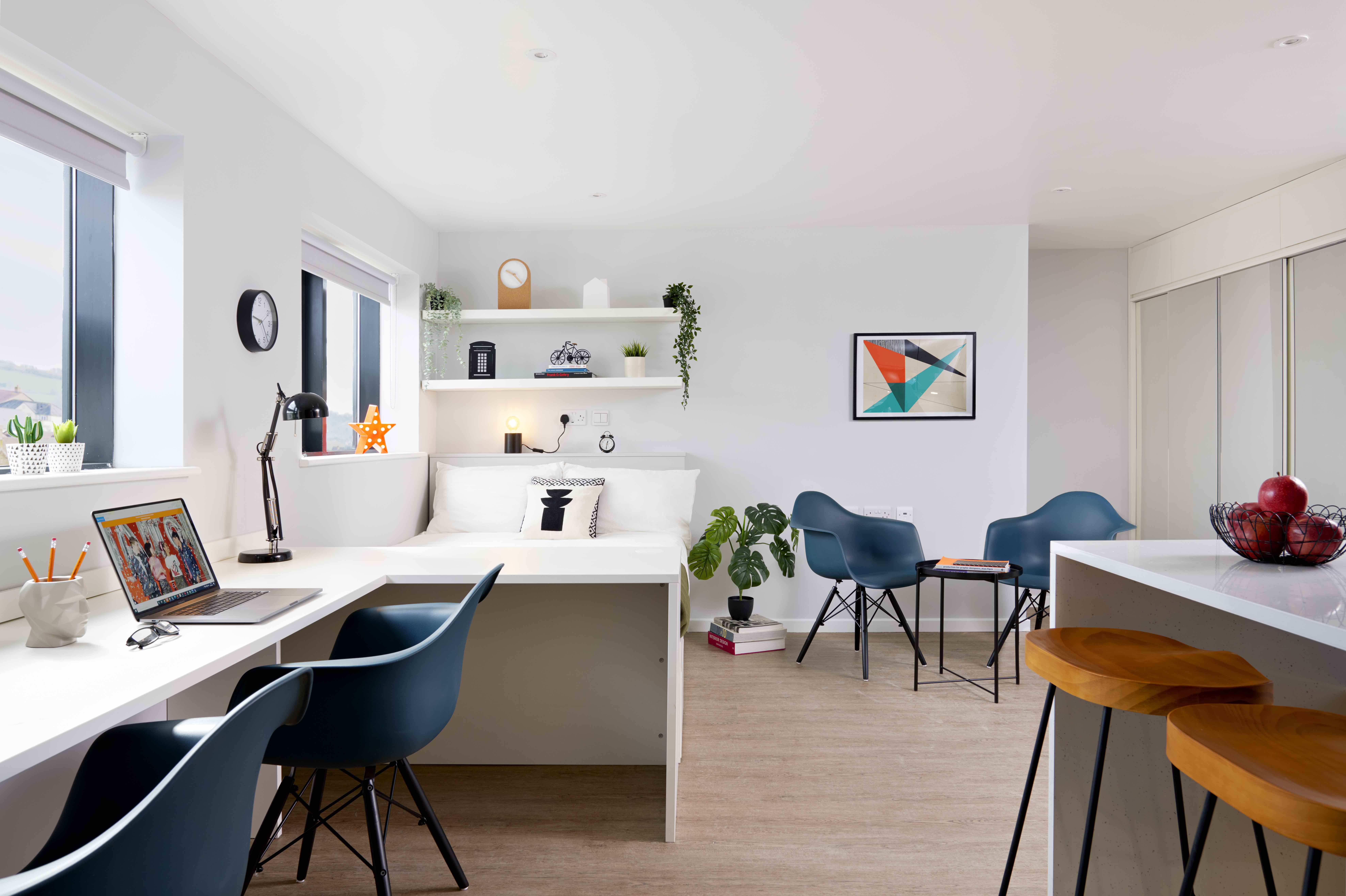 Penthouse Studio - Single